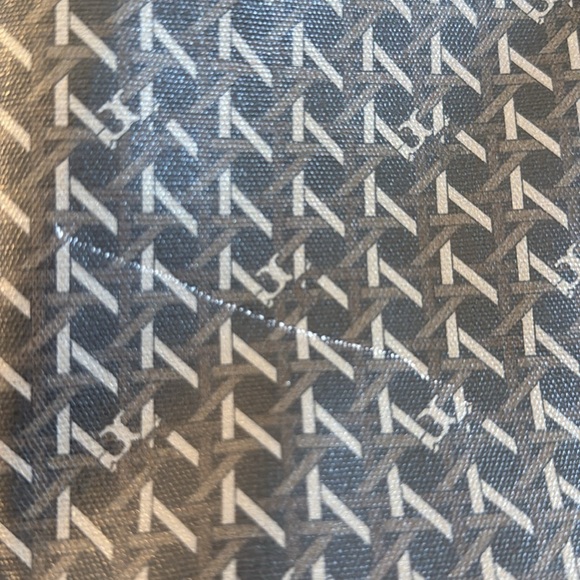 Tory Burch Tote - Picture 9 of 9